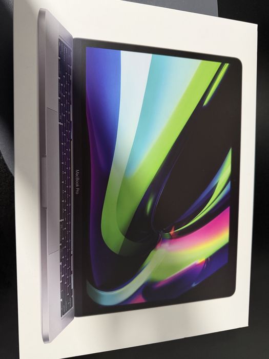 Apple MacBook Pro 256 GB 8GB RAM
