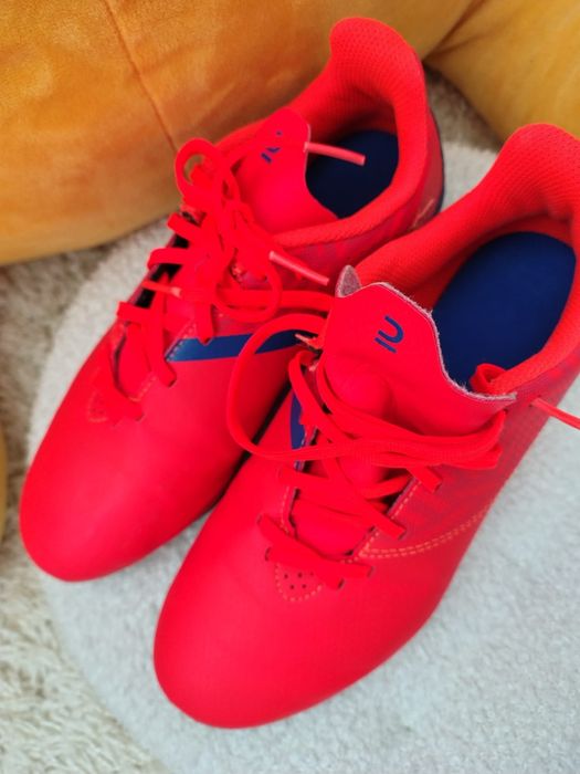 Crampoane băieți  mărimea 35