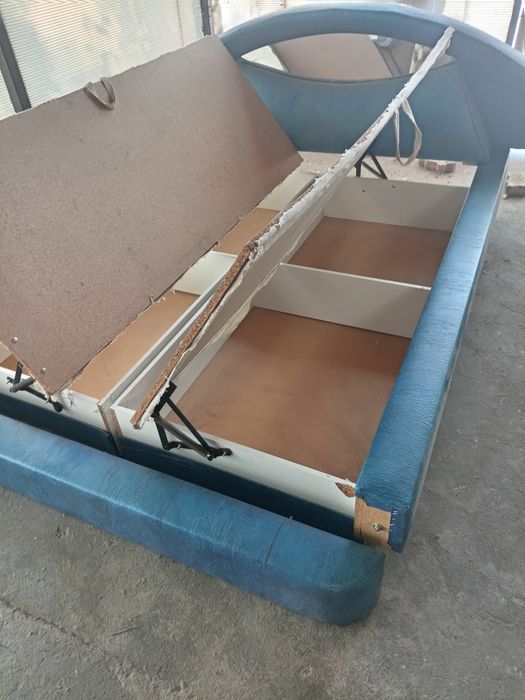 Vand pat , se află în Sofronia județul Arad