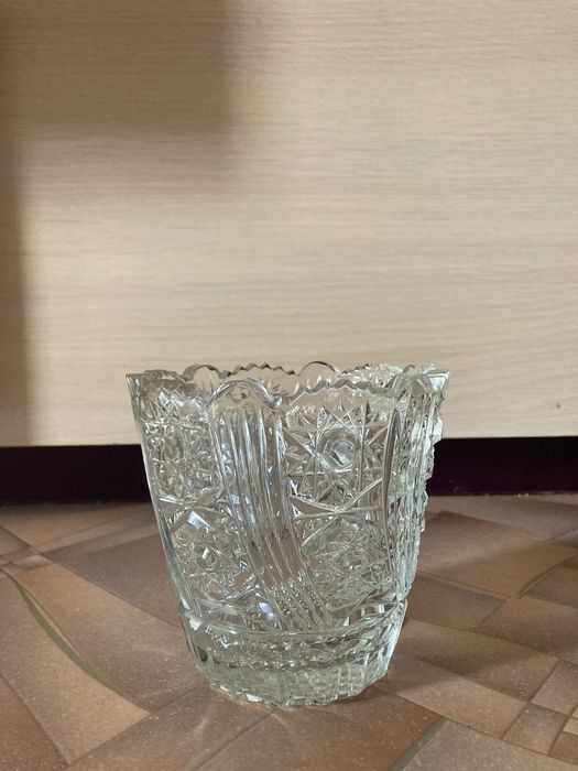 Вазы хрустальные