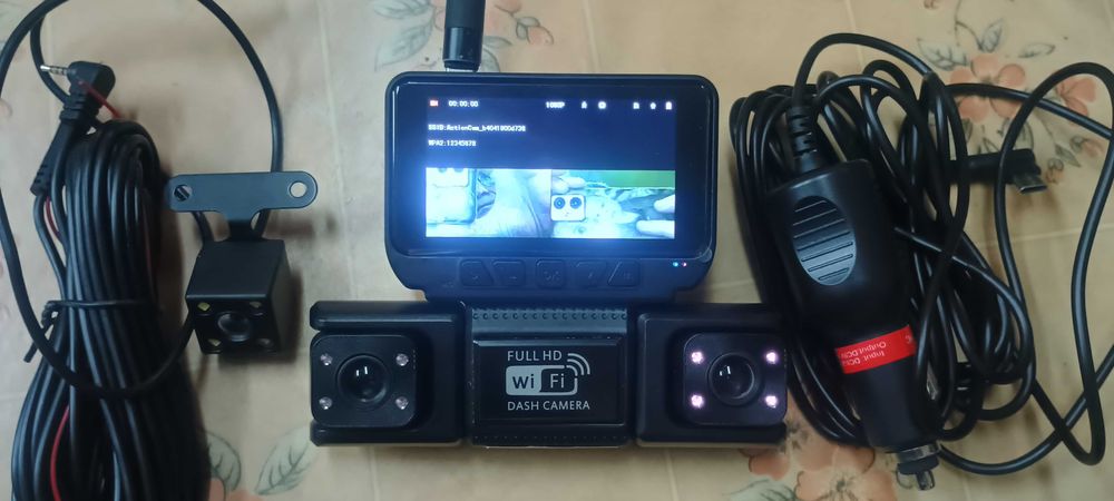 Видео регистратор DASH CAMERA WI/FI  с четири камери.