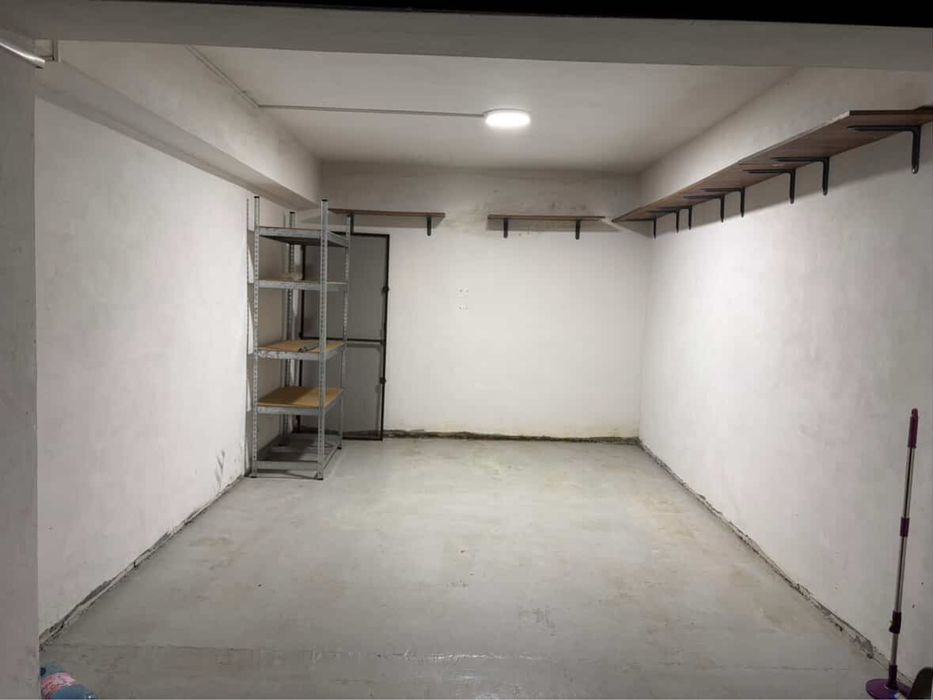 15,7 m Garaj de vanzare dem radulescu valcea