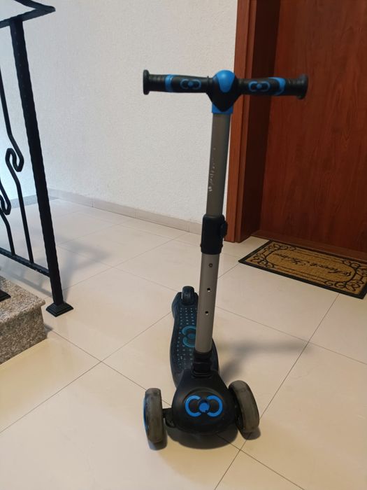 Голяма тротинетка за момче 6+ год.