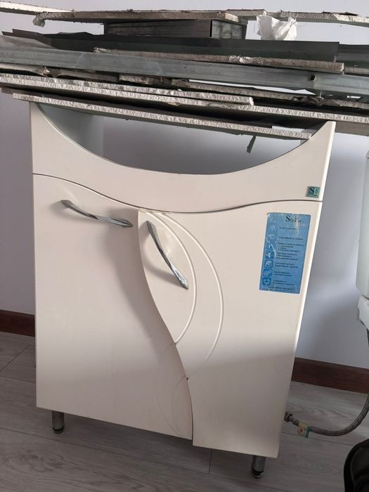 продам раковину с тумбочкой