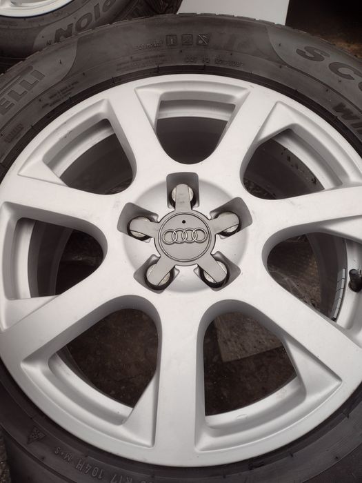 Перфектни 17-5х112 7j ET37 AUDI Q5 8R