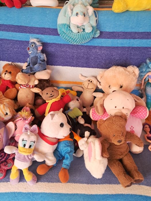 Jucarii de plus si papusi