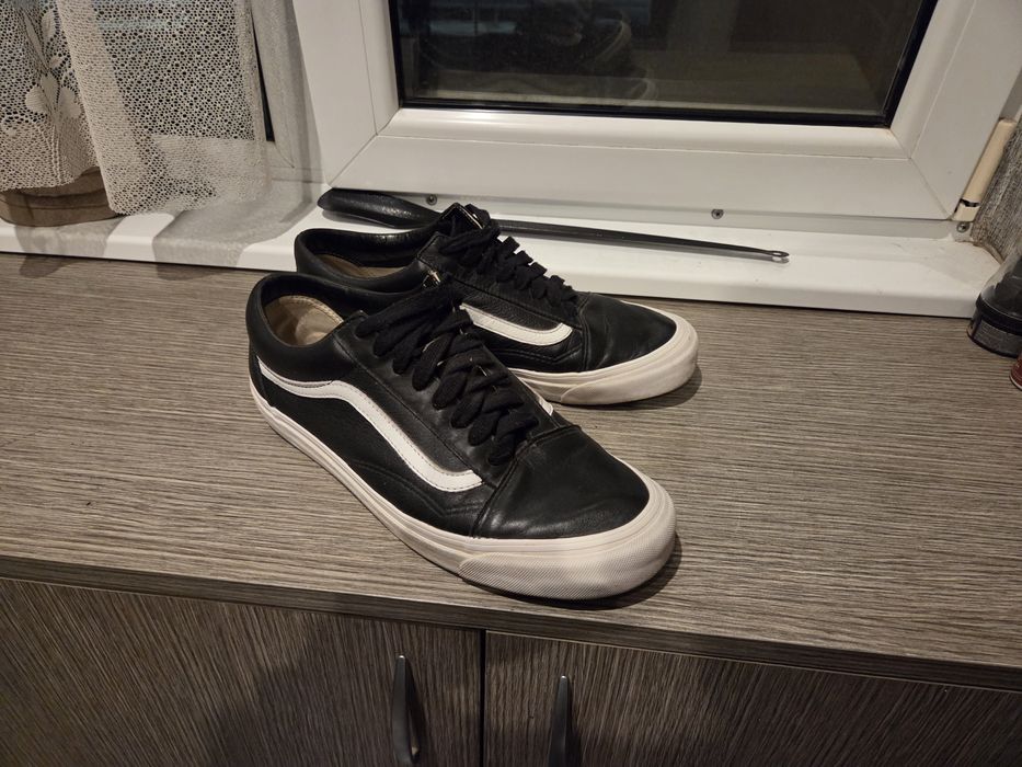 Продавам обувки Vans