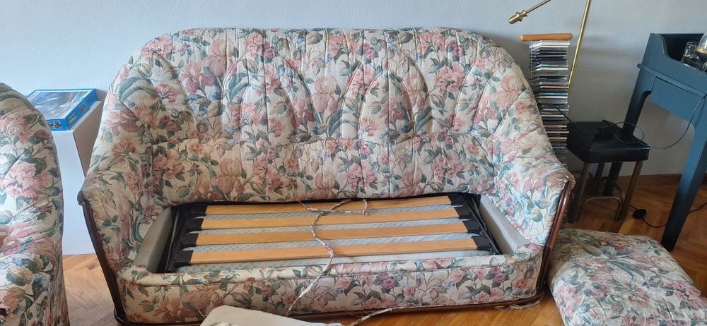 Два фотьойла и триместен диван