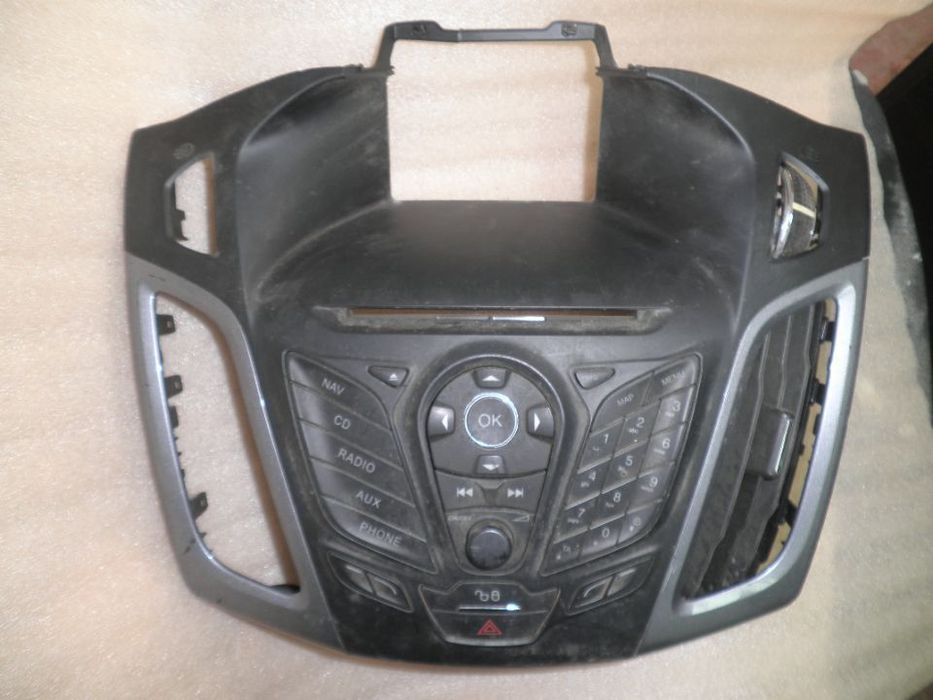 consola centrala Ford Focus 3 AM5T18K811CD