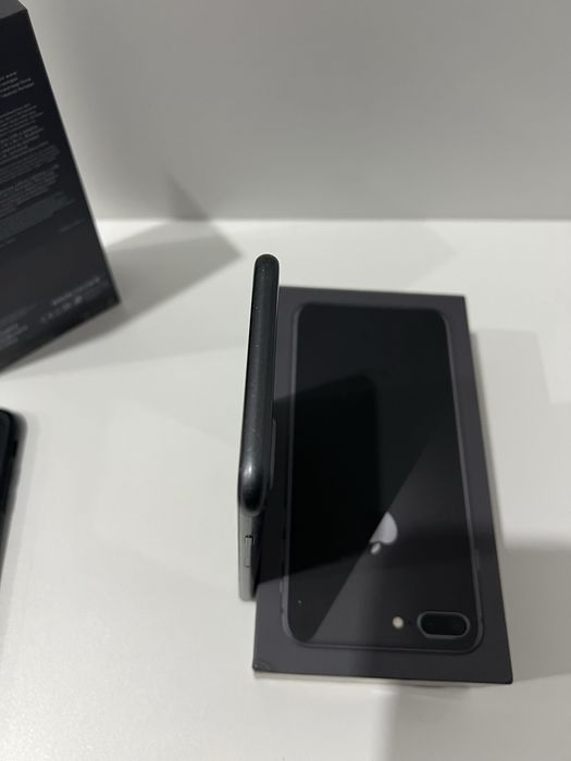 Iphone 8 Plus 64 GB Space Gray