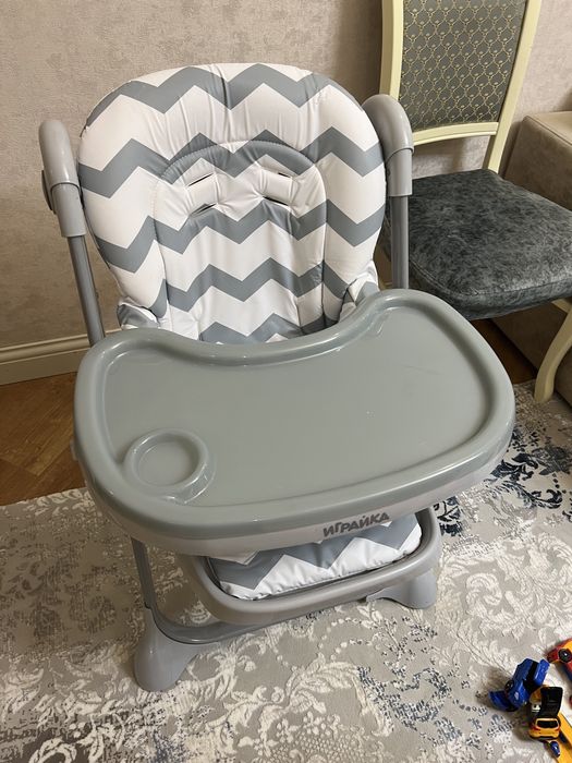 Стол для кормления новая