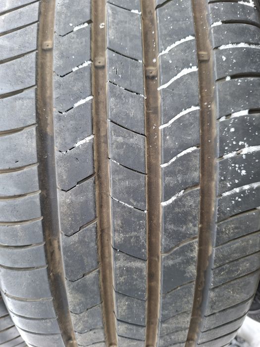 Продам шины. 235/45/18 кумхо экстра