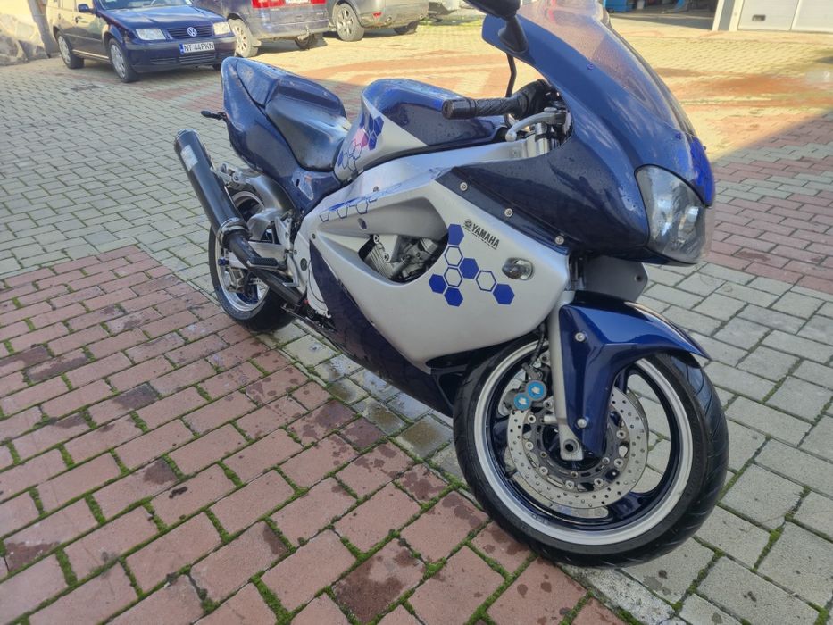 YAMAHA YZF1000R Thunder