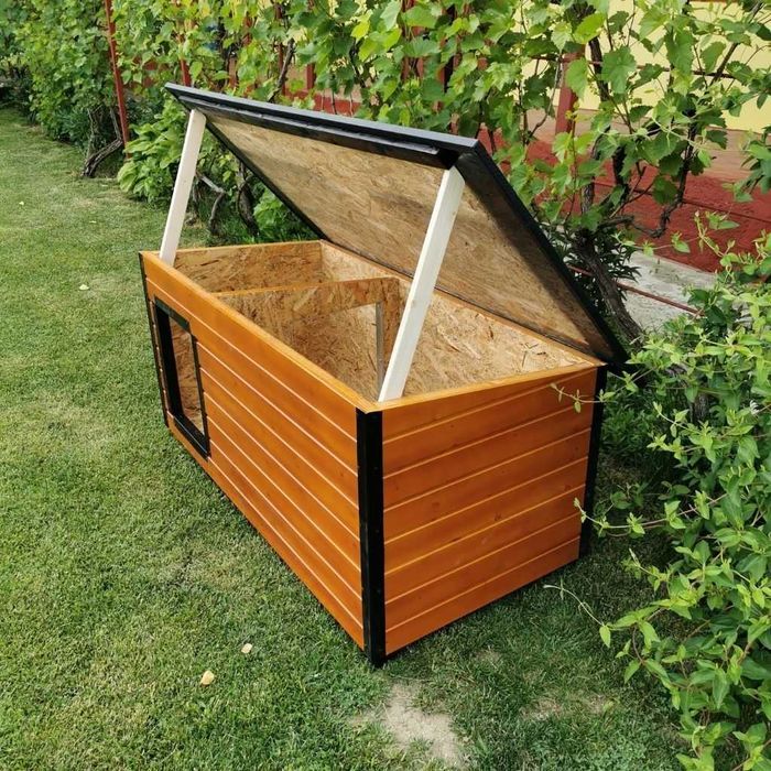 Cusca Caine Izolata Termic cu Hol (2 camere)