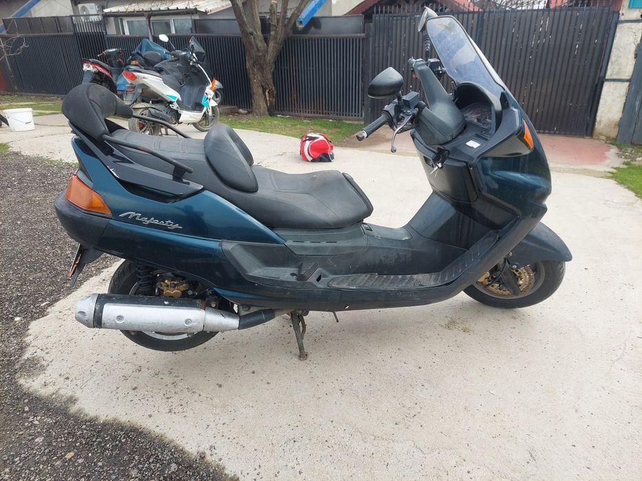 Vînd motocicletă YAMAHA SG02  MAJESTI  250 cm