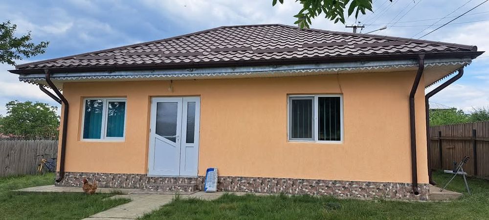 Executam acoperișuri reparații de urgenta orice fel de lucrări