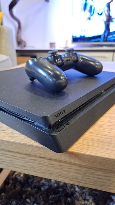 Playstation 4 Slim
