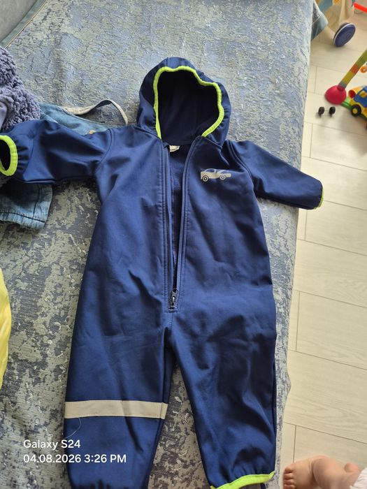 Продам детские комбинезоны