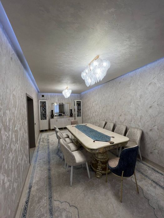 Euro kotedj sotiladi Zenit