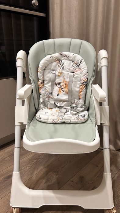 Продам стульчик для кормления