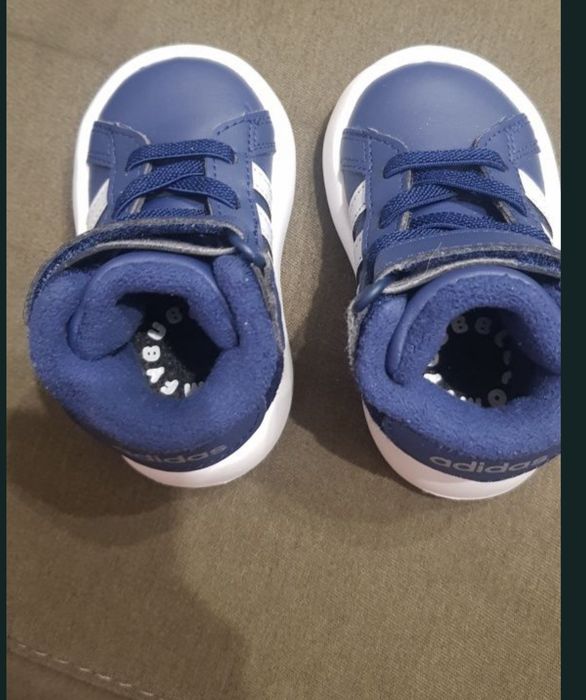 Adidași copii marime 19