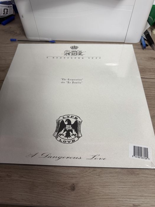Yeat - A Dangerous Lyfe Vinyl + CD and ADL T shirt (Box set)