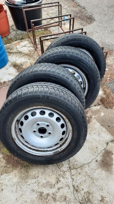 Roti complete cu anvelope iarna Michelin 195 65 r15 golf 5