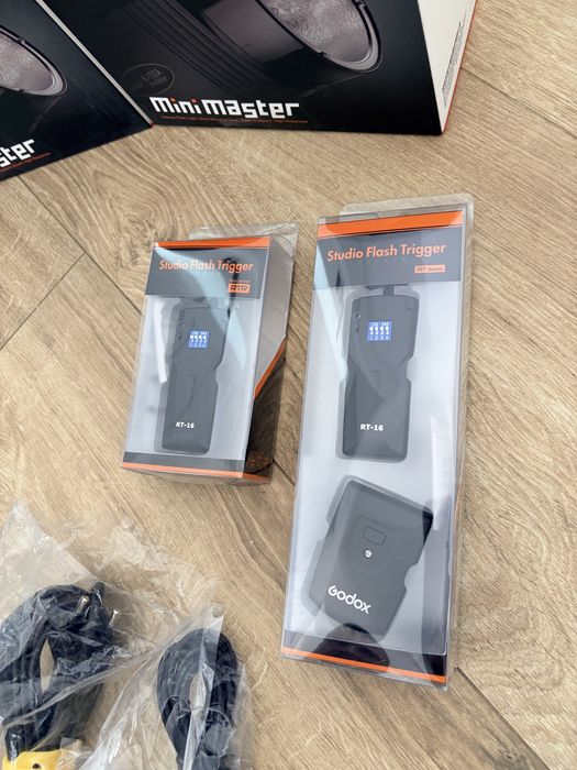 Lumini cu stativ si telecomanda plus husa pt foto studio