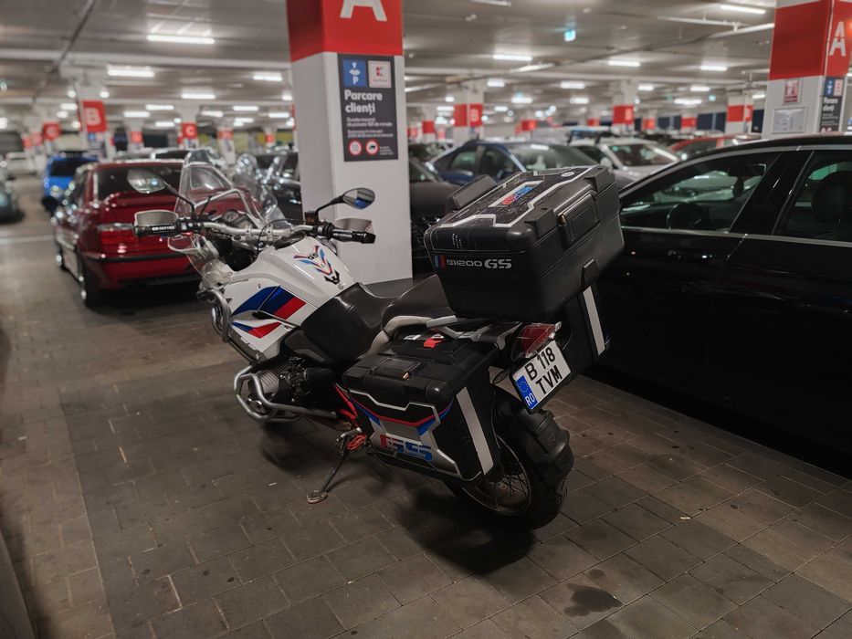 BMW R 1200GS Rallye DOHC 2012 Carte service - Evacuare  “AKRAPOVIC