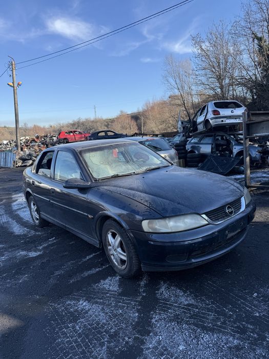 Опел Вектра Б 2.0dti 101кс НА ЧАСТИ
