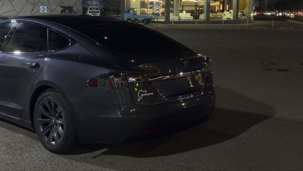 Tesla model s long range plus