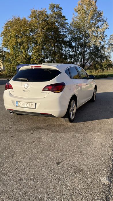 Opel Astra J 1.4 turbo 140cp +GPL