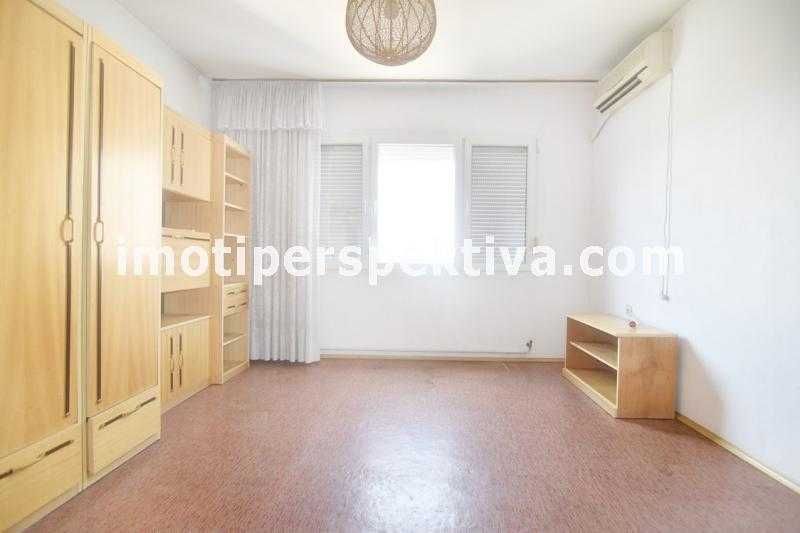 Продава се Тристаен апартамент в Пловдив, Тракия - 90 кв.м за 1867 €/кв.м - Снимка #4