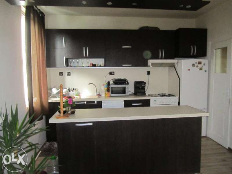 Кухни и мебели по поръчка