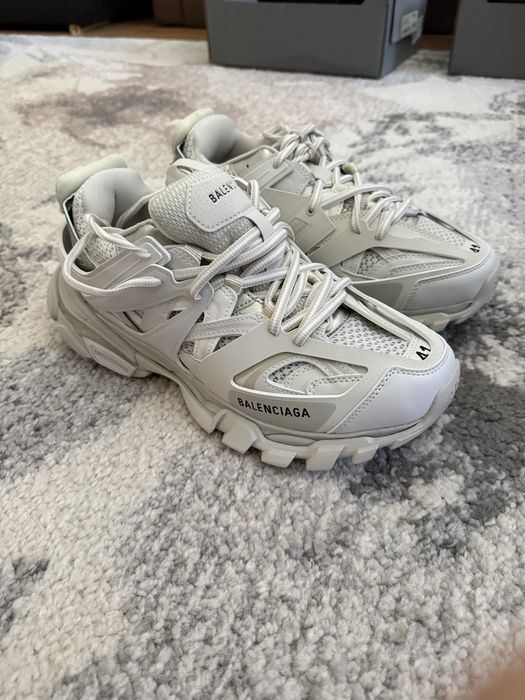 Vand adidasi balenciaga track diferite marimi