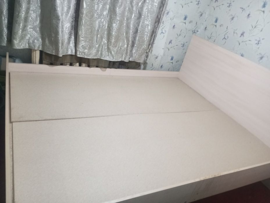 Кровать двуспальная