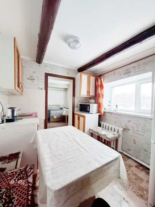 ПРодам дом 4 комнаты 10соток