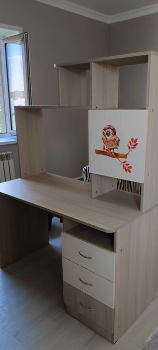 Продам письменный стол