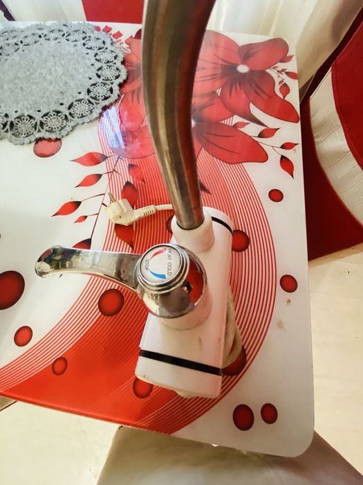 Vand Robinet electric cu încălzire instantanee