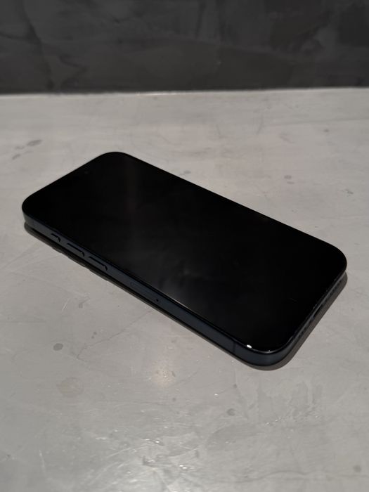 КАТО НОВ Iphone 15 Pro, 89% батерия