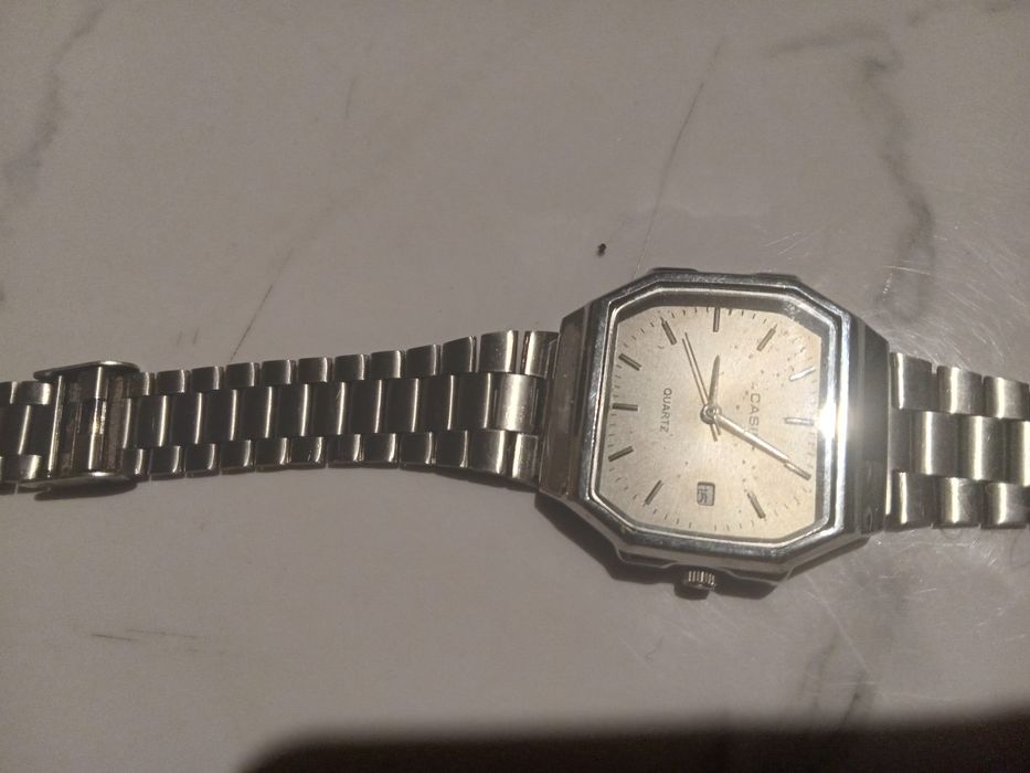 Продам часы оригинальные касео за 15000