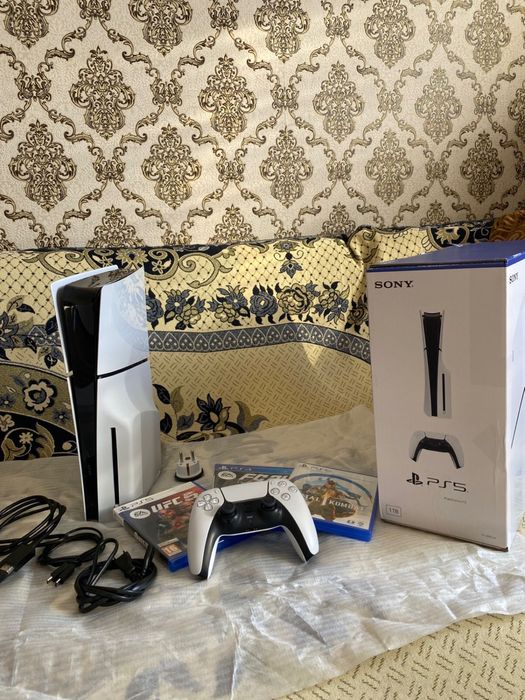 Почти новые Плейстешн 5