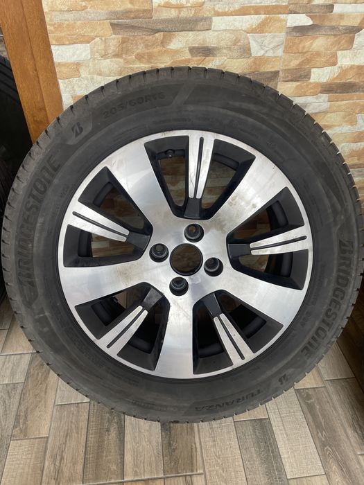 Vand jante aliaj Renault Captur  și anvelope BRIDGESTONE pentru vară