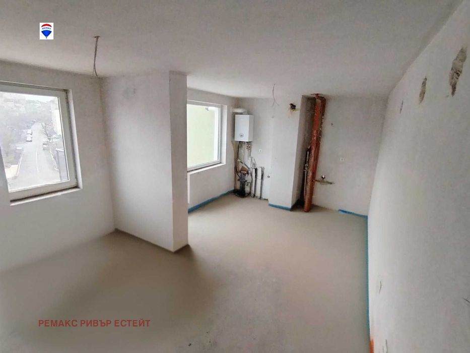 Продава се Двустаен апартамент в Русе, Център - 61 кв.м за 1053 €/кв.м - Снимка #1