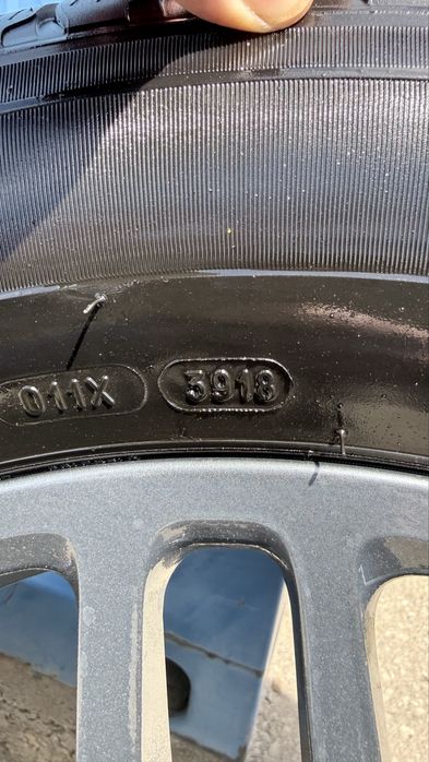 Джанти с гуми за Porsche Macan 5x113 R18