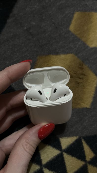 Наушники Airpods