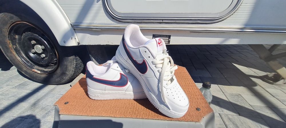 Adidasi Nike Air Force 1