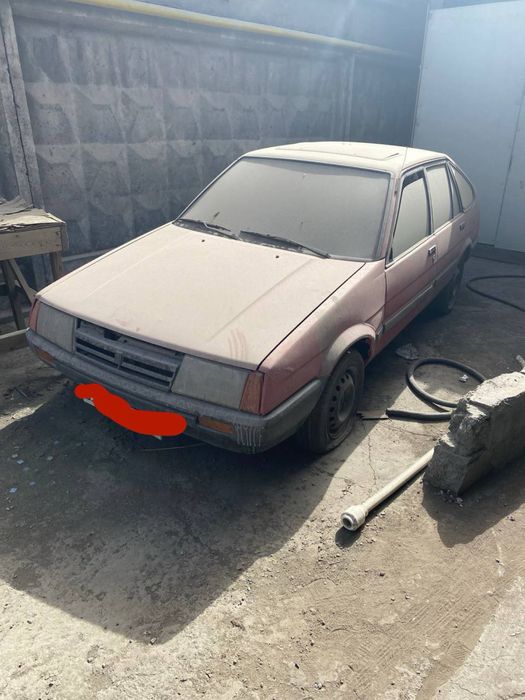 Toyota carolla sotiladi!