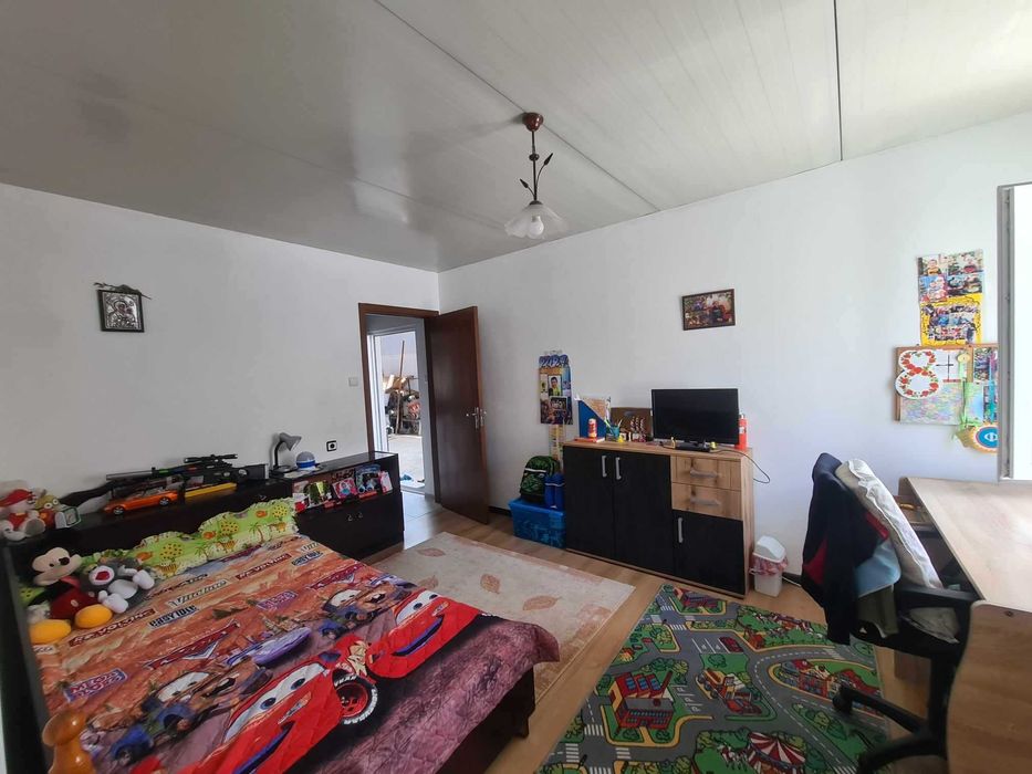 КЪЩА в кв. Изгрев, град Хасково