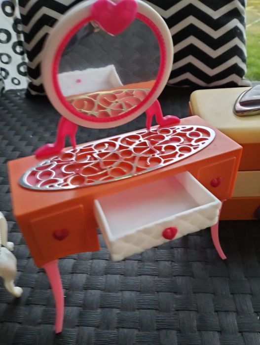 Set mobilier păpuși Barbie